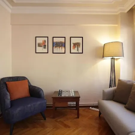 Bright Cozy Stacked Ideally Located N Kadikoy 아파트 이스탄불