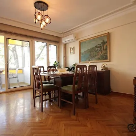 Bright Cozy Stacked Ideally Located N Kadikoy 아파트 *