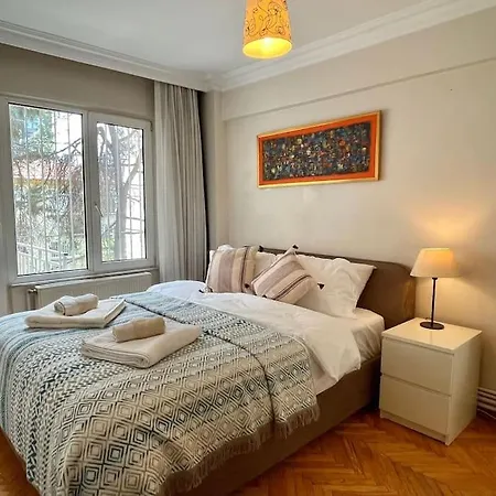 Bright Cozy Stacked Ideally Located N Kadikoy *