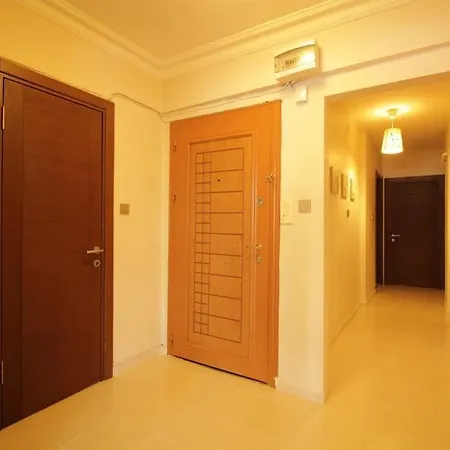 Bright Cozy Stacked Ideally Located N Kadikoy *