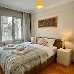 Bright Cozy Stacked Ideally Located N Kadikoy *