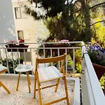 Bright Cozy Stacked Ideally Located N Kadikoy * Isztambul