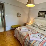 Bright Cozy Stacked Ideally Located N Kadikoy * Isztambul