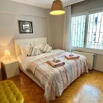 Bright Cozy Stacked Ideally Located N Kadikoy *
