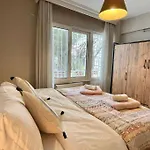 Bright Cozy Stacked Ideally Located N Kadikoy Apartman