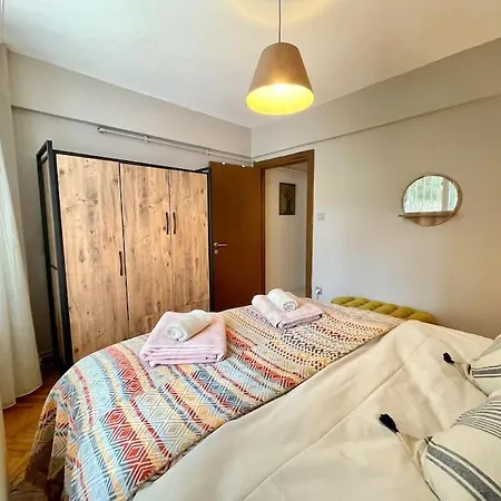Bright Cozy Stacked Ideally Located N Kadikoy