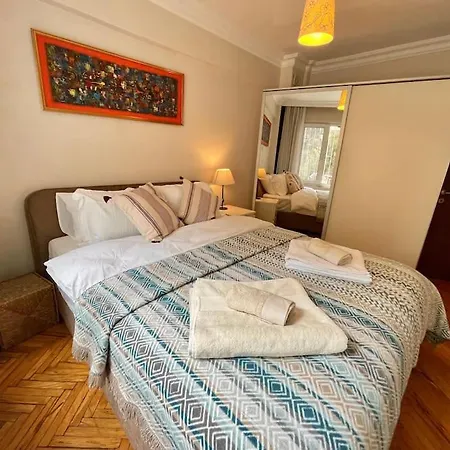 Bright Cozy Stacked Ideally Located N Kadikoy