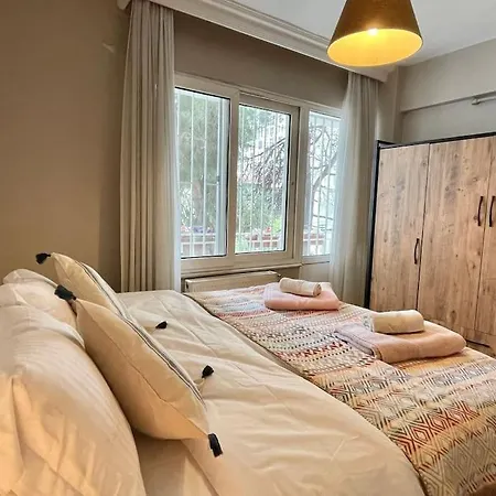 Bright Cozy Stacked Ideally Located N Kadikoy Appartement